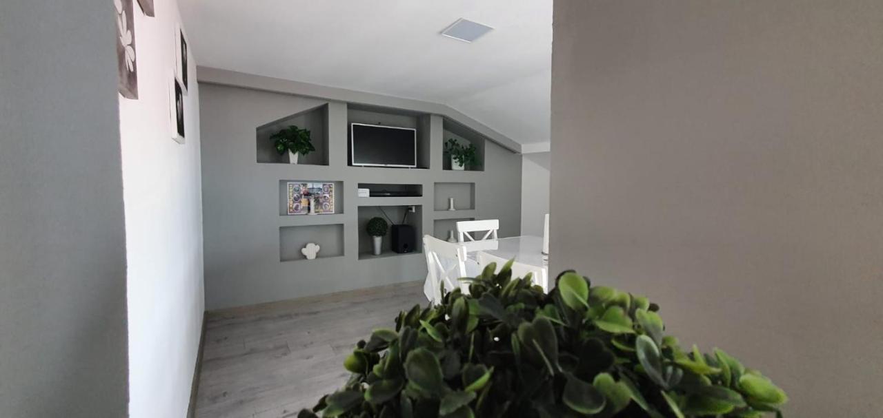 Apartament La Sika Оршова Экстерьер фото
